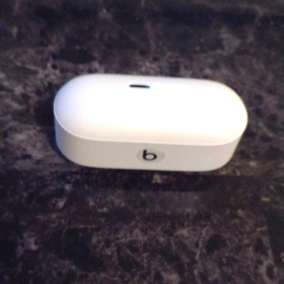 Beats by Dre Other - Beats solo Pill wireless
